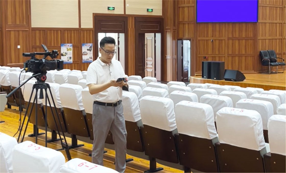 关于杜书涛发明电动翻转灯