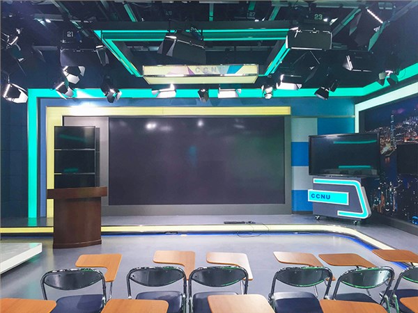 实景+虚拟147㎡演播室四个景区布光“湖北华中师范大学”