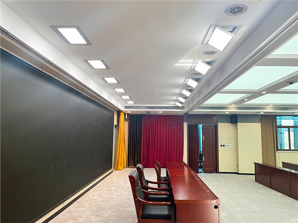 陕西省某检察院灯光:领导面部发黑,全场灯光昏暗怎么解决?