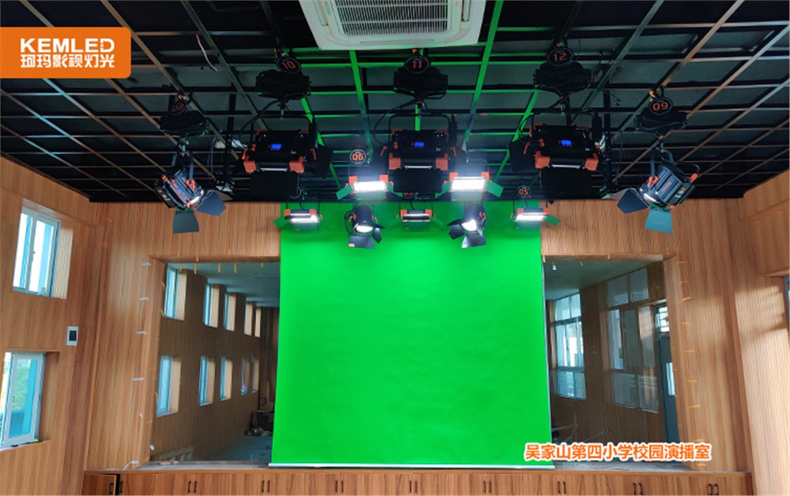 吴家山第四小学校园演播室
