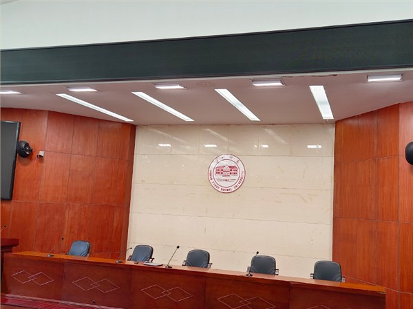 湖南第一师范学院灯光改造：会议室报告厅拍照拍视频不清晰