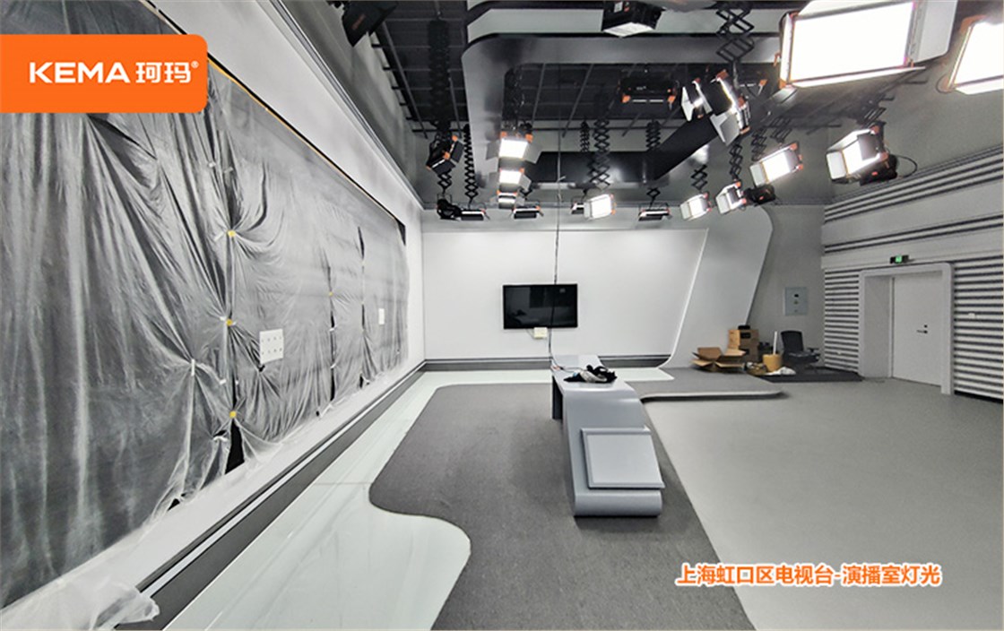 上海虹口区电视台-演播室灯光 (1)